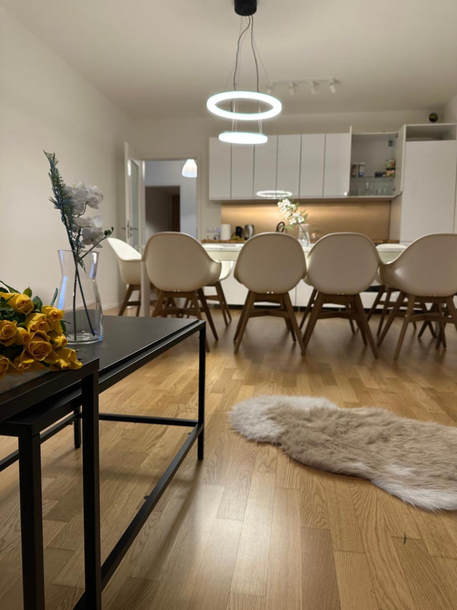 Apartment 4 Room, 2 Bath, Parking Prag Eksteriør billede