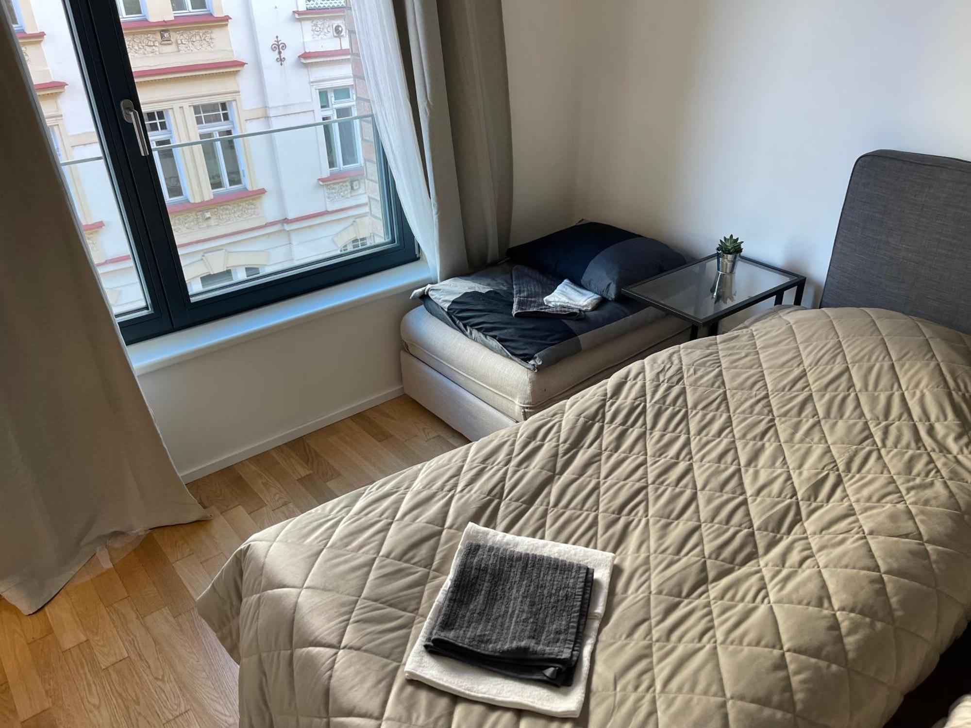 Apartment 4 Room, 2 Bath, Parking Prag Eksteriør billede